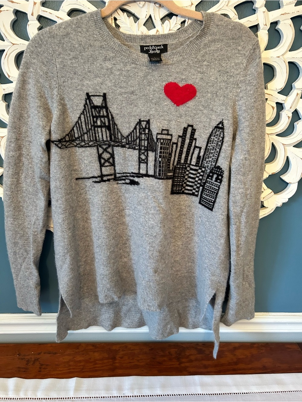 Peck & Peck gray city 100%cashmere skyline sweater with red heart